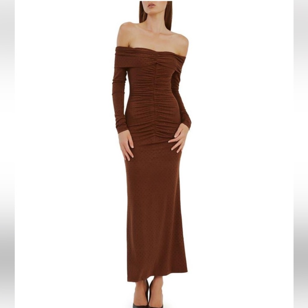 NWT BARDOT SZ 12
Artura Diamante Maxi Dress Chocolate Brown Off-Shoulder Ruched